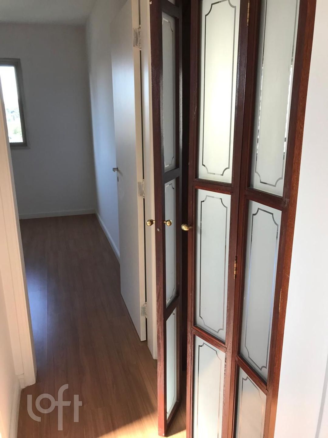 Apartamento à venda com 2 quartos, 70m² - Foto 2