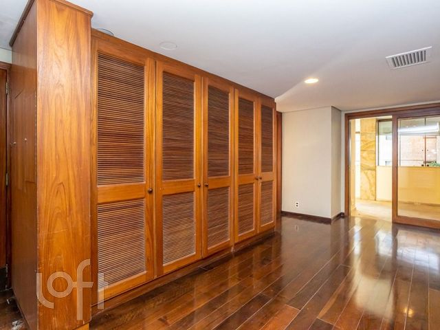 Apartamento com 347m², 3 dormitórios, 1 suíte, 3 vagas, Rio Branco em Porto Alegre