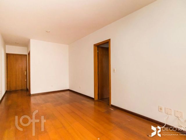 Apartamento com 78m², 2 dormitórios, 1 suíte, 2 vagas, Três Figueiras em Porto Alegre