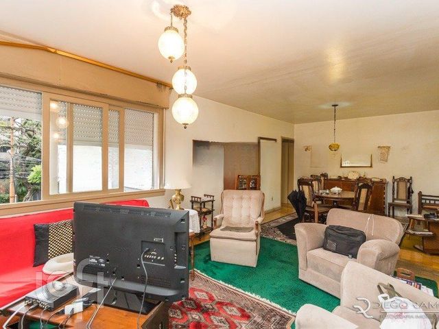 Apartamento com 126m², 3 dormitórios, 1 suíte, 1 vaga, Moinhos de Vento em Porto Alegre