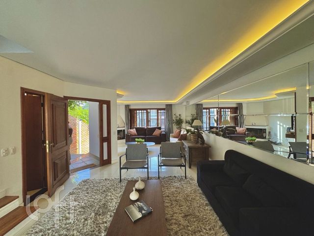 Casa com 285m², 3 dormitórios, 1 suíte, 3 vagas, Chácara das Pedras em Porto Alegre