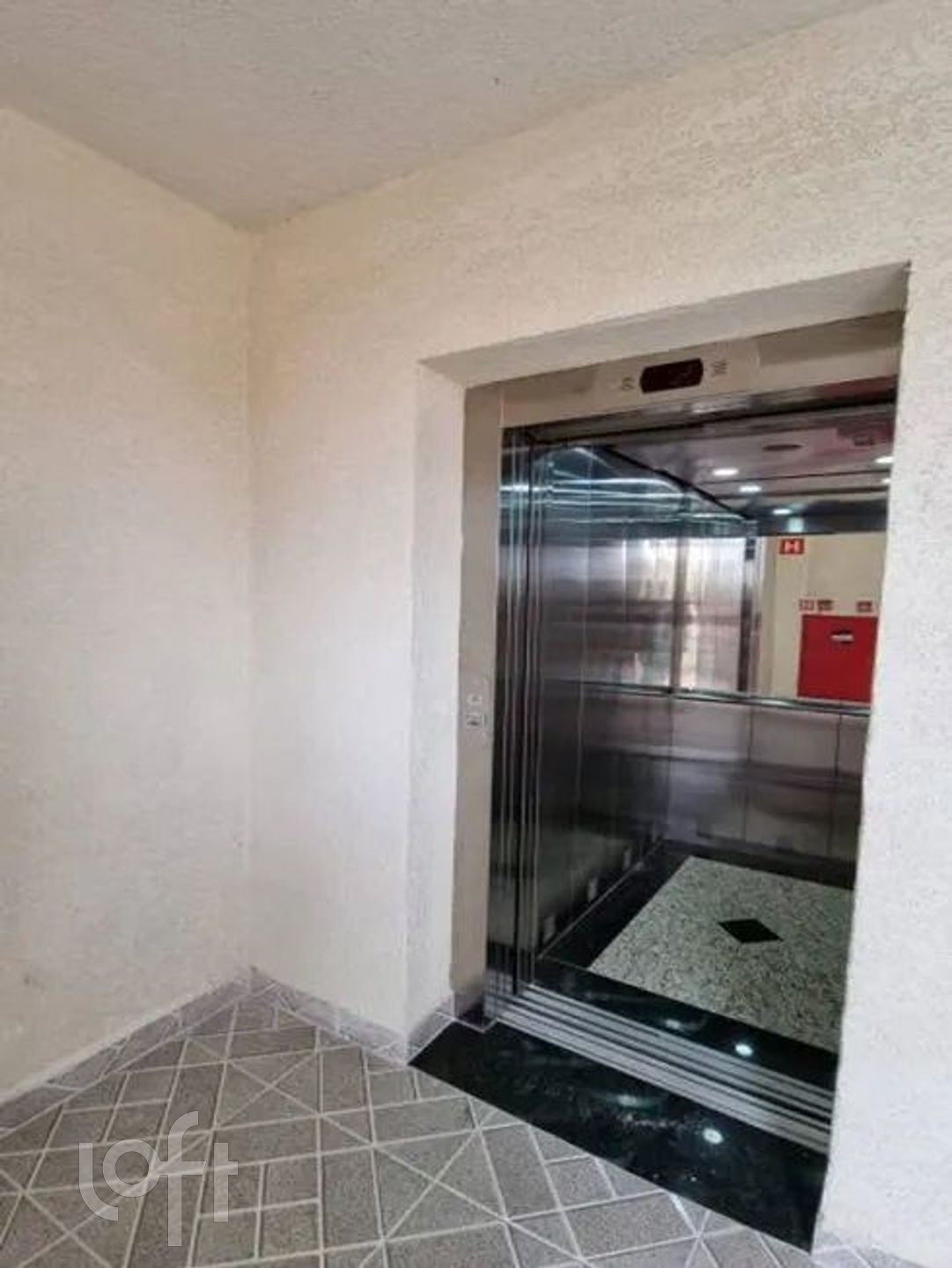 Apartamento à venda com 2 quartos, 40m² - Foto 16