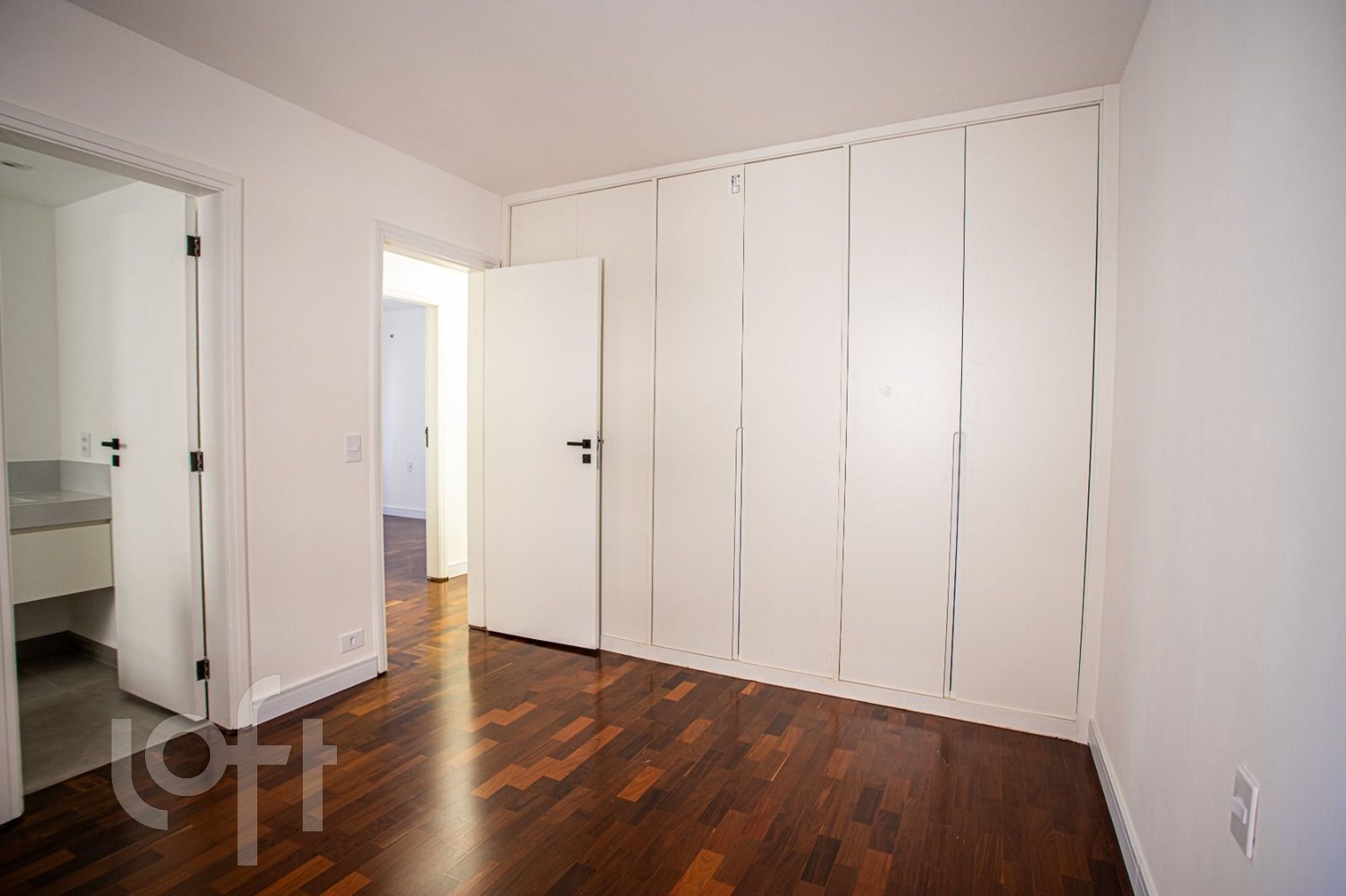 Apartamento à venda com 4 quartos, 163m² - Foto 8