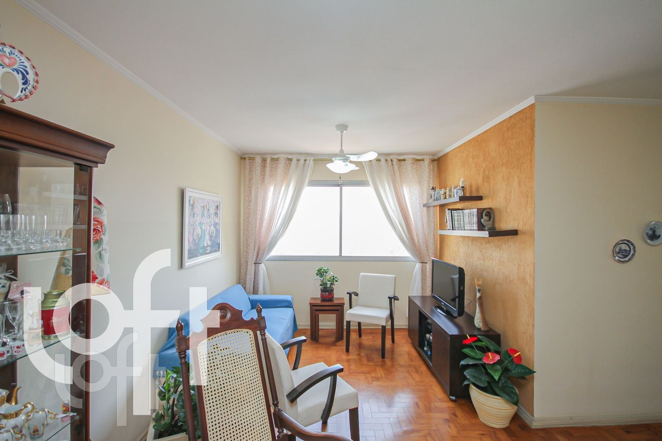 Apartamento à venda com 3 quartos, 74m² - Foto 1