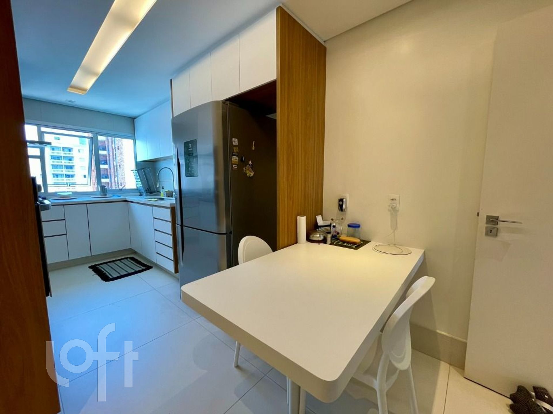 Apartamento à venda com 4 quartos, 180m² - Foto 26