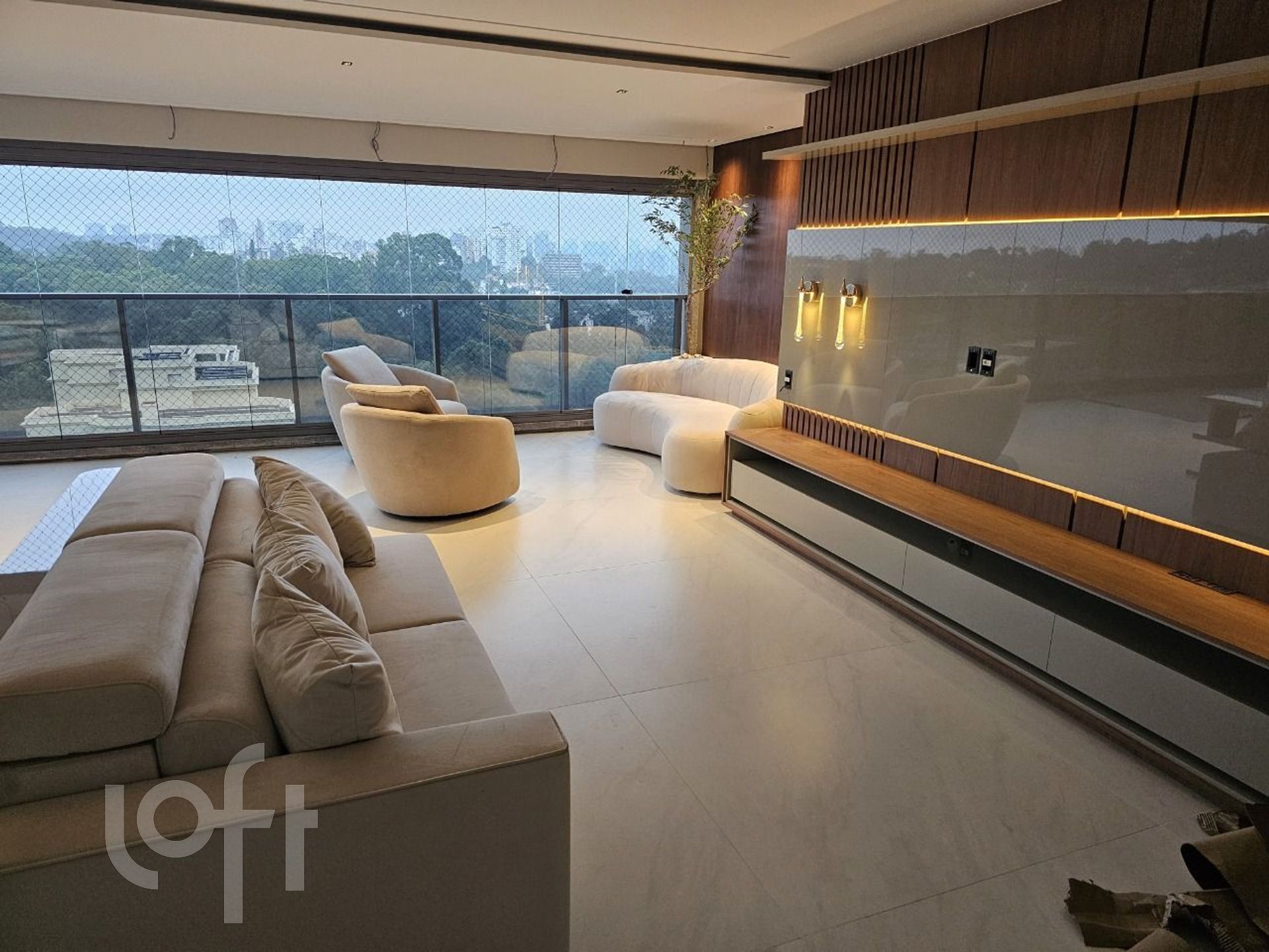 Apartamento à venda em Vila Andrade com 186 m², 3