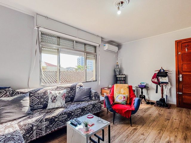 Apartamento com 91m², 3 dormitórios, 1 suíte, 1 vaga, Vila Ipiranga em Porto Alegre