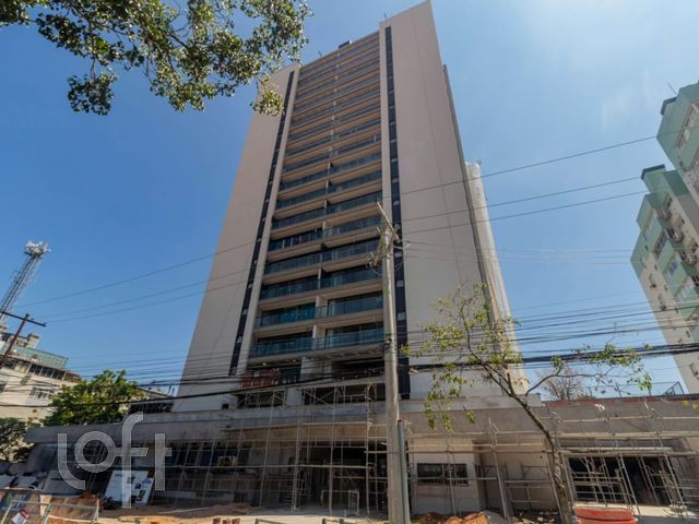 Apartamento com 98m², 3 dormitórios, 1 suíte, 2 vagas, Menino Deus em Porto Alegre