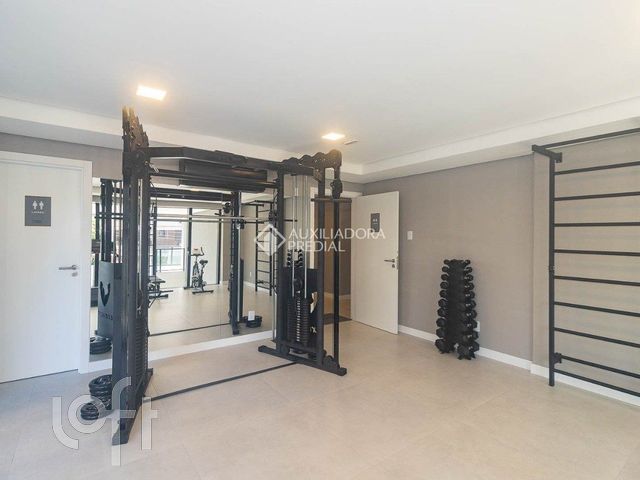 Apartamento com 70m², 2 dormitórios, 1 suíte, 1 vaga, Petrópolis em Porto Alegre