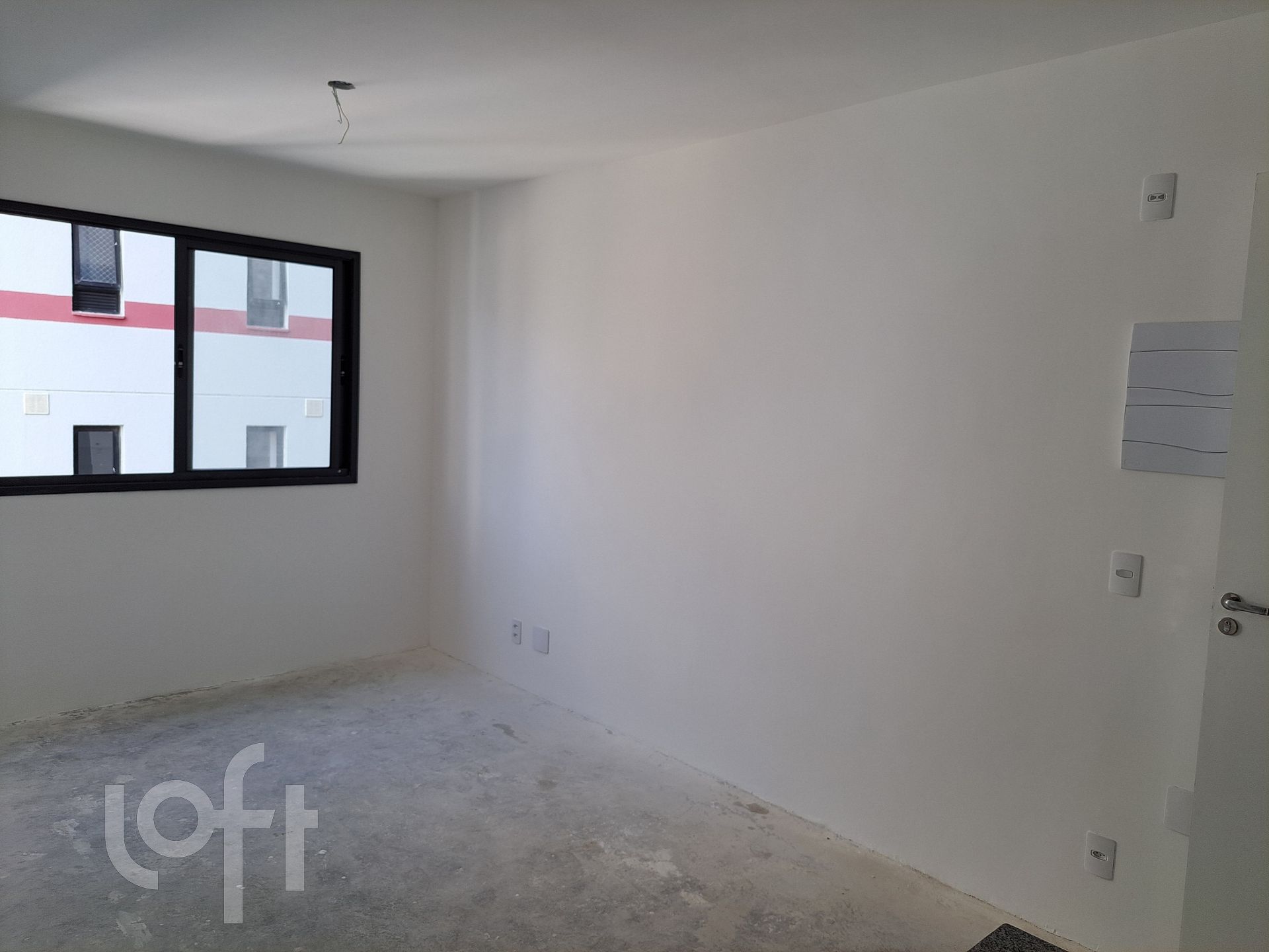 Apartamento à venda com 1 quarto, 27m² - Foto 3