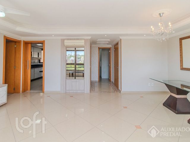 Apartamento com 116m², 3 dormitórios, 1 suíte, 2 vagas, Menino Deus em Porto Alegre