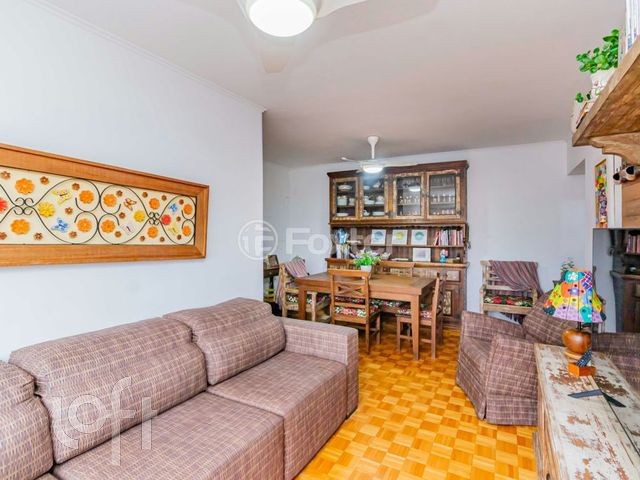 Apartamento com 100m², 3 dormitórios, 1 suíte, 1 vaga, Petrópolis em Porto Alegre