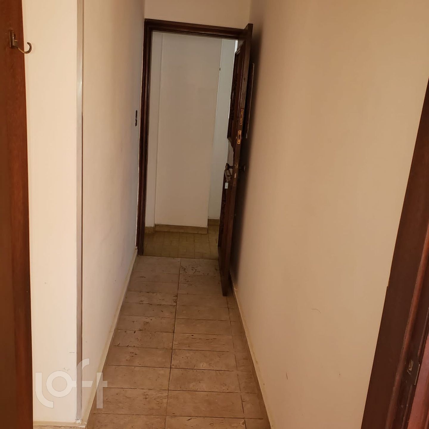 Apartamento à venda com 1 quarto, 55m² - Foto 2