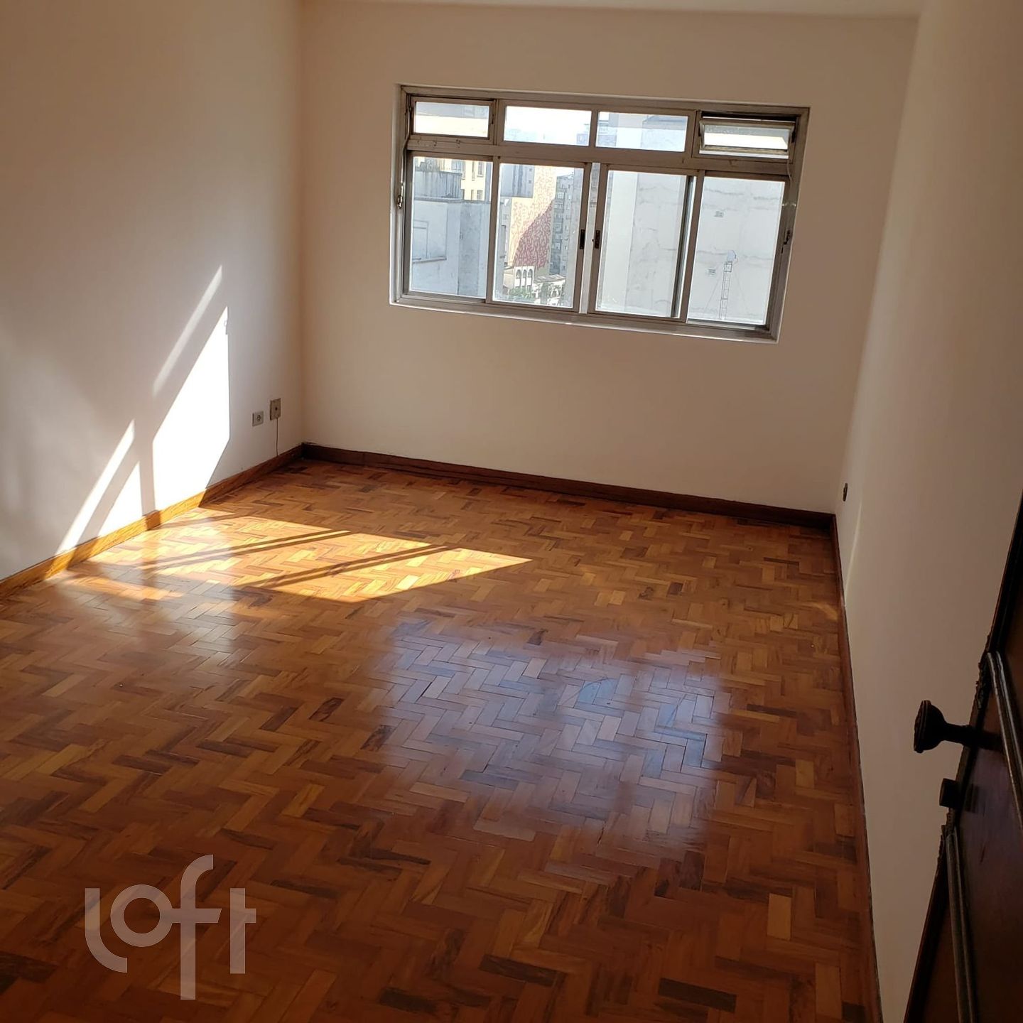 Apartamento à venda com 1 quarto, 55m² - Foto 1