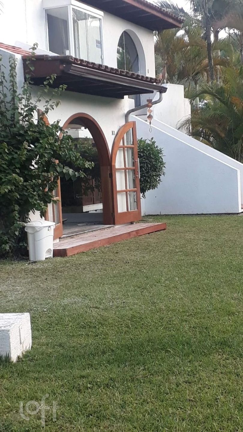 Casa Residencial com 73m², 2 quartos, no bairro Praia Brava em Florianópolis