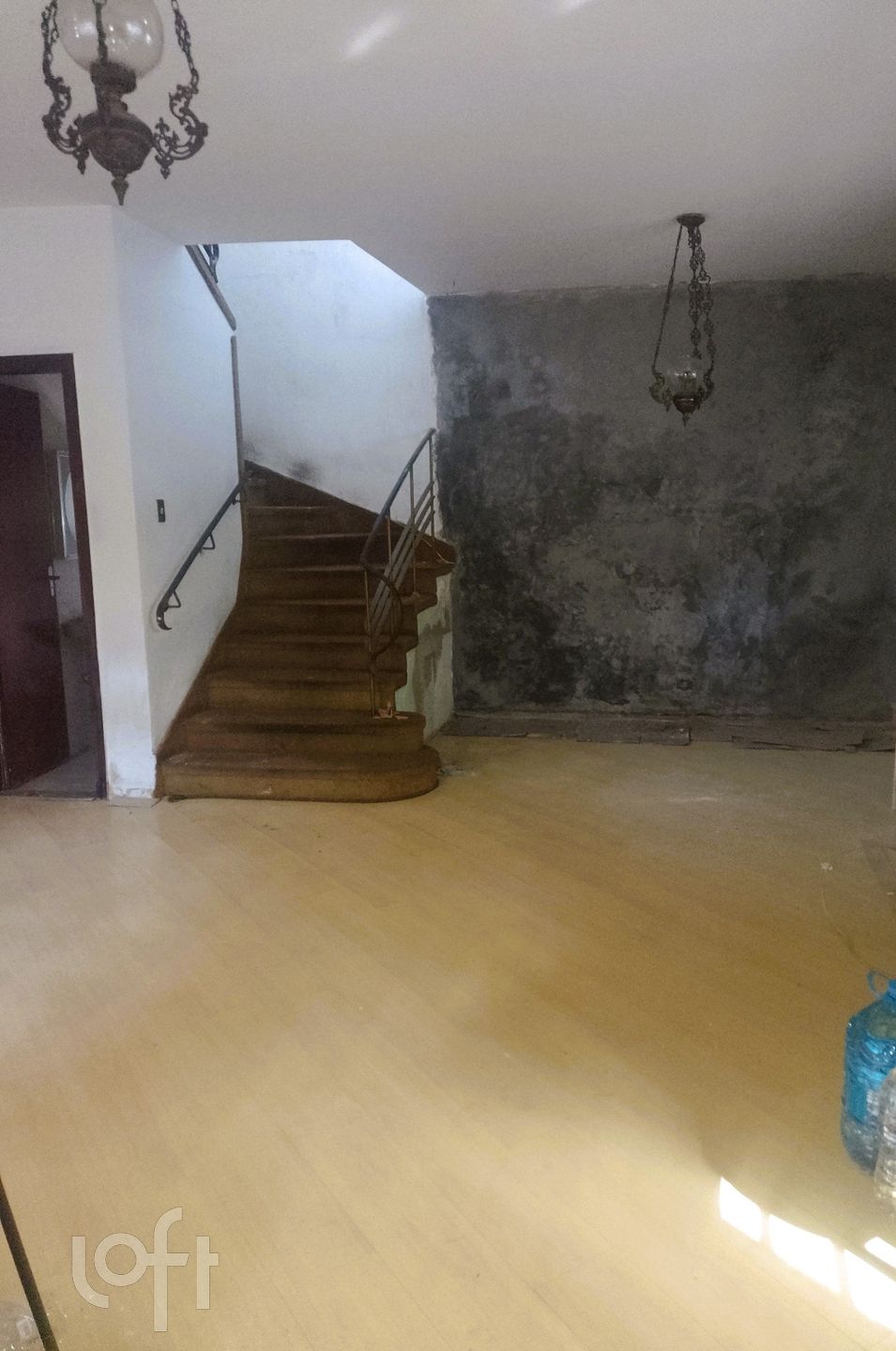 Casa à venda com 5 quartos, 265m² - Foto 1