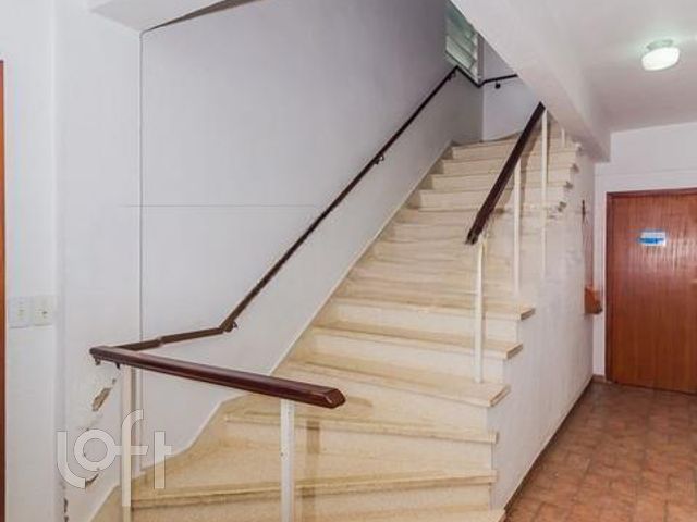 Apartamento com 57m², 2 dormitórios, 2 vagas, Santana em Porto Alegre