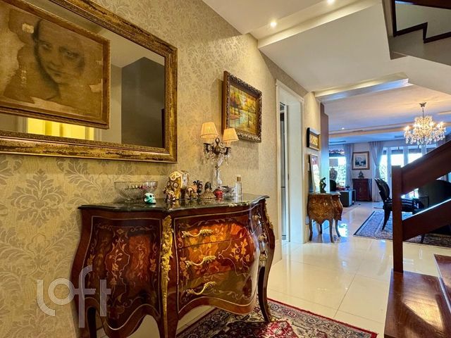 Casa em Condomínio com 329m², 3 dormitórios, 3 suítes, 3 vagas, Três Figueiras em Porto Alegre