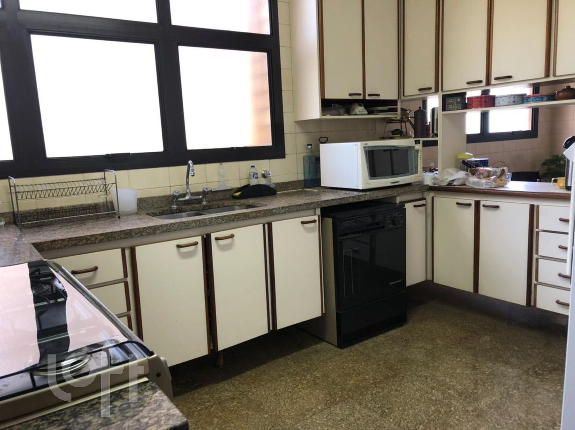 Apartamento à venda com 4 quartos, 230m² - Foto 5