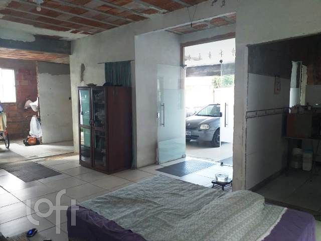 Casa de Condomínio à venda com 3 quartos, 201m² - Foto 4