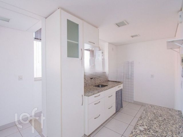 Apartamento com 76m², 2 dormitórios, 1 vaga, Petrópolis em Porto Alegre