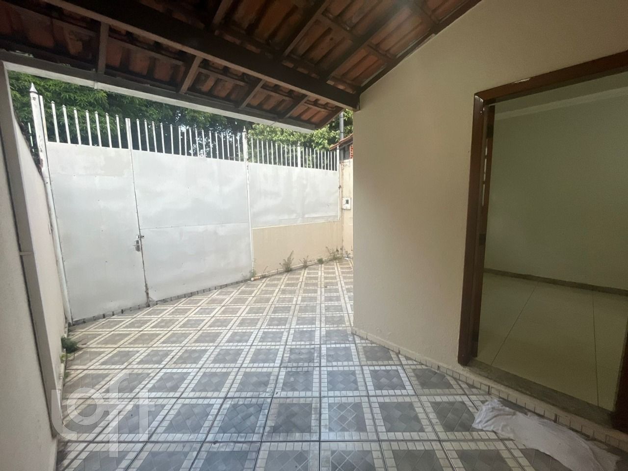 Casa à venda com 2 quartos, 62m² - Foto 3