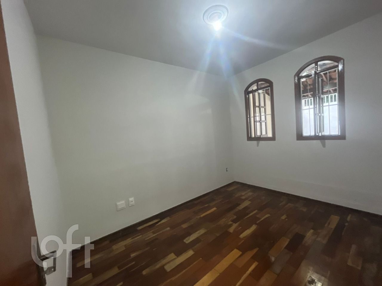 Casa à venda com 2 quartos, 62m² - Foto 6