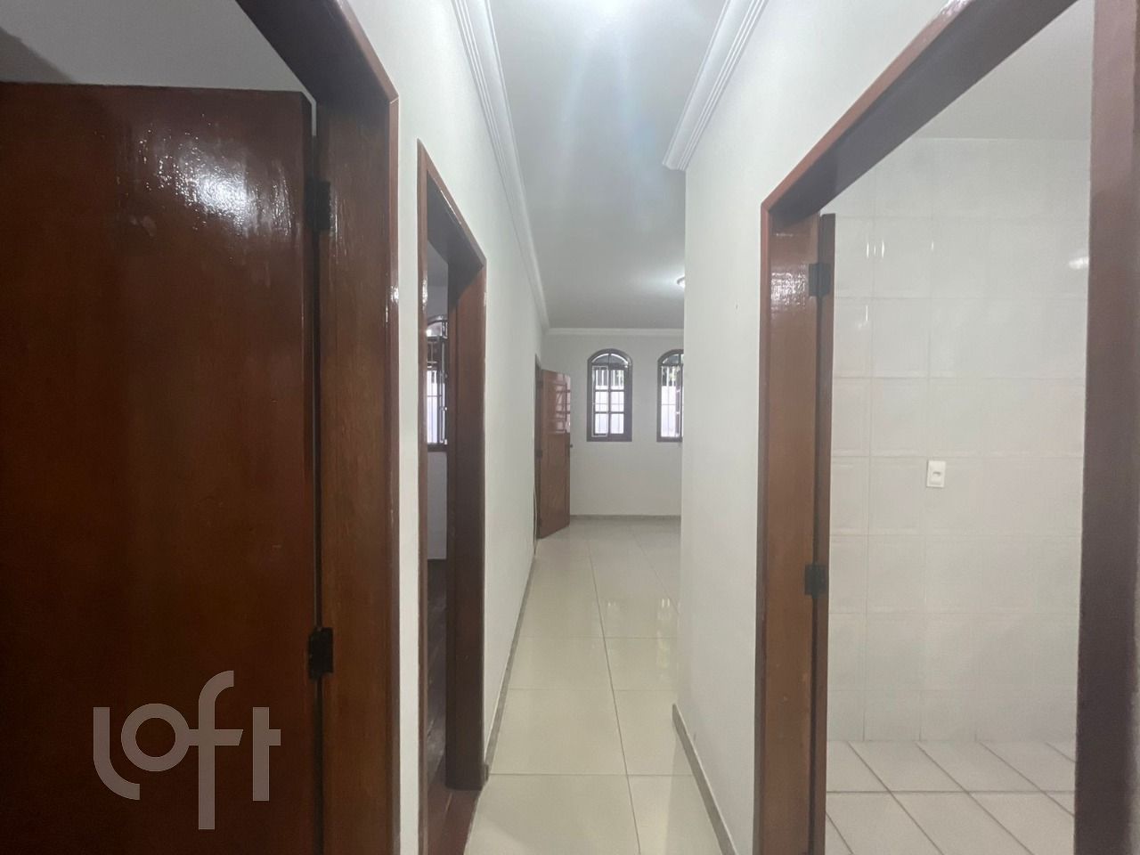 Casa à venda com 2 quartos, 62m² - Foto 11