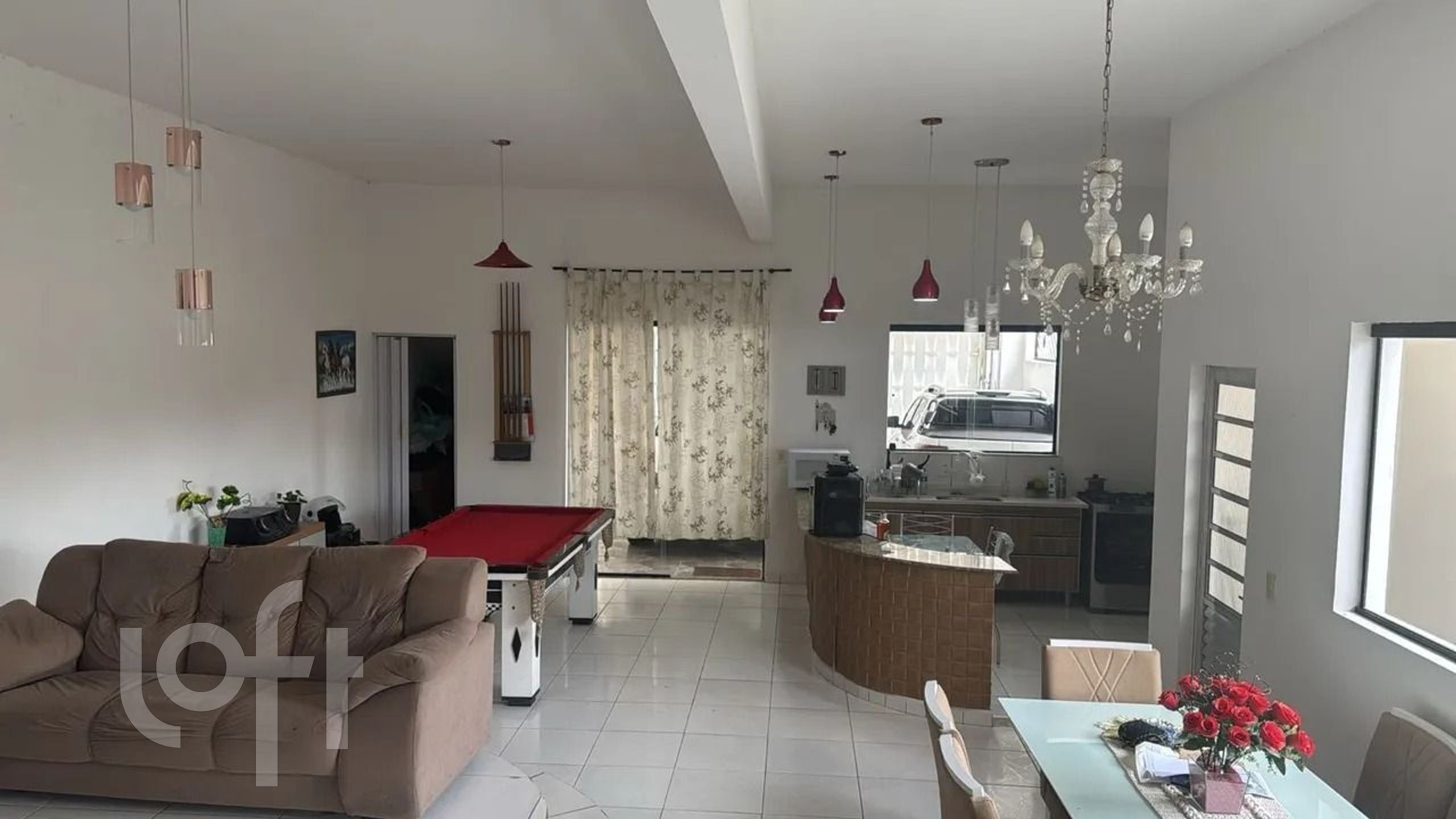 Casa à venda em Parelheiros com 320 m², 4 quartos,