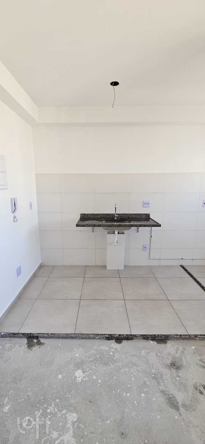 Apartamento à venda com 2 quartos, 37m² - Foto 4