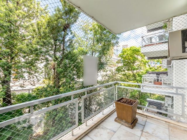 Apartamento com 168m², 3 dormitórios, 1 suíte, 1 vaga, Moinhos de Vento em Porto Alegre