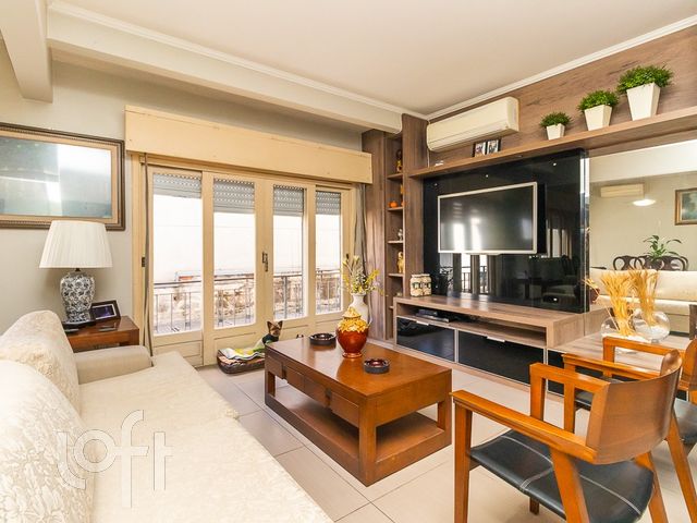 Apartamento com 121m², 2 dormitórios, 1 suíte, 1 vaga, Floresta em Porto Alegre
