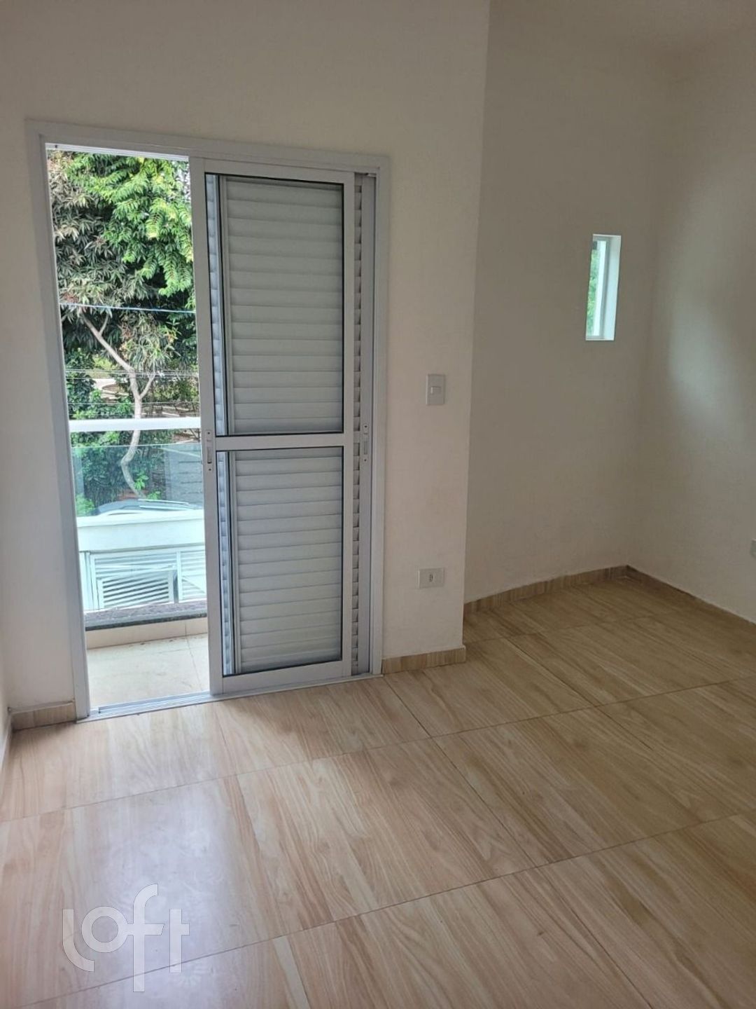 Casa à venda com 3 quartos, 100m² - Foto 1