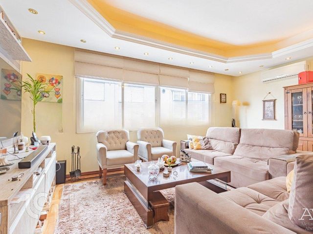 Apartamento com 120m², 3 dormitórios, 1 suíte, 1 vaga, Santa Cecília em Porto Alegre