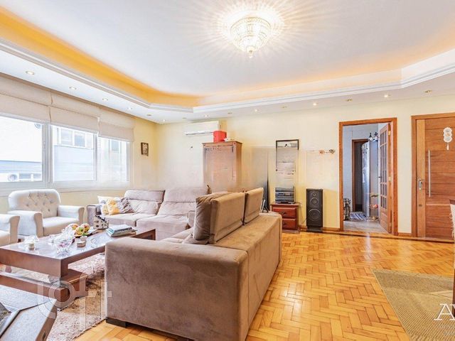 Apartamento com 120m², 3 dormitórios, 1 suíte, 1 vaga, Santa Cecília em Porto Alegre