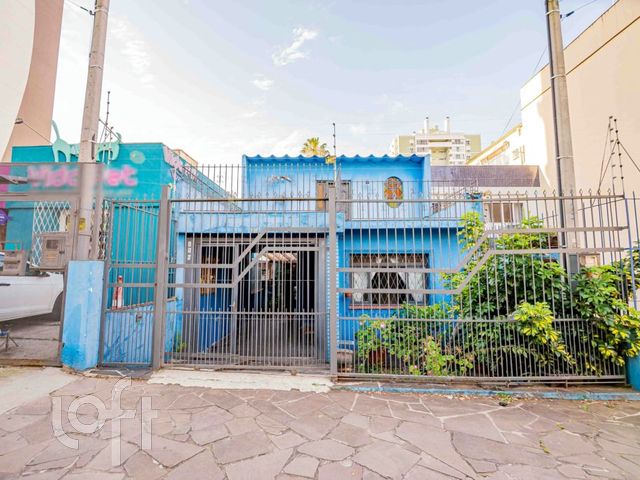 Casa com 132m², 2 dormitórios, 1 vaga, Petrópolis em Porto Alegre