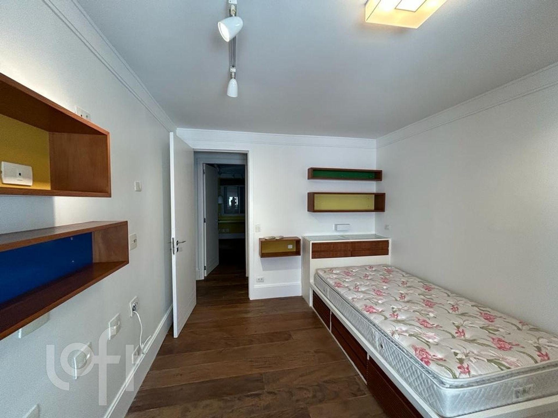 Apartamento à venda com 4 quartos, 240m² - Foto 11