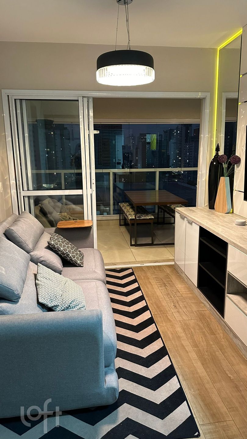 Apartamento à venda com 2 quartos, 65m² - Foto 1