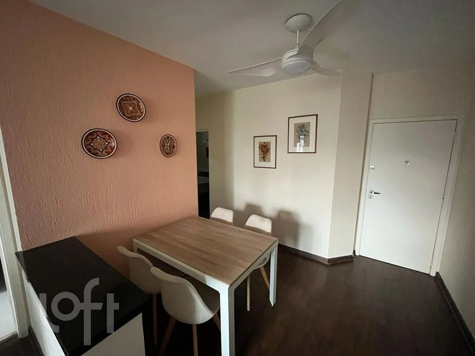 Apartamento à venda com 2 quartos, 70m² - Foto 2