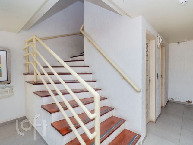 Apartamento com 64m², 2 dormitórios, 1 vaga, Higienópolis em Porto Alegre