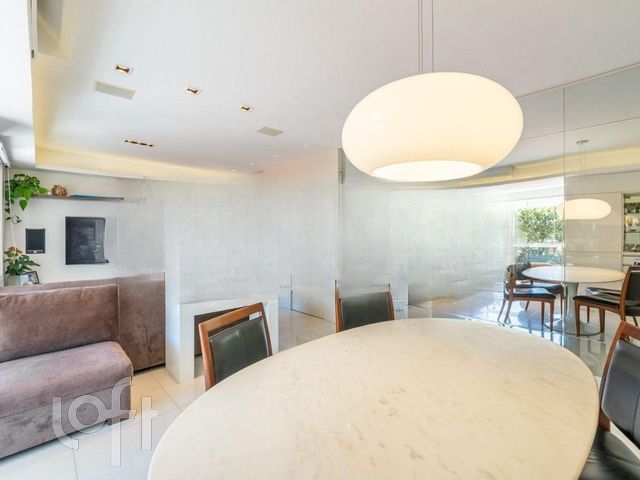 Apartamento com 100m², 3 dormitórios, 1 suíte, 1 vaga, Petrópolis em Porto Alegre