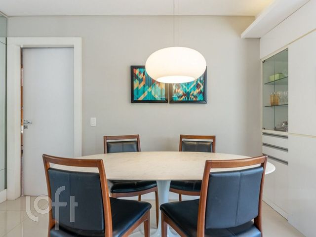 Apartamento com 100m², 3 dormitórios, 1 suíte, 1 vaga, Petrópolis em Porto Alegre