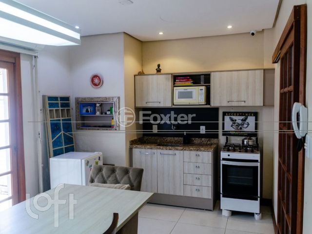 Casa com 153m², 3 dormitórios, 1 suíte, 2 vagas, Chácara das Pedras em Porto Alegre