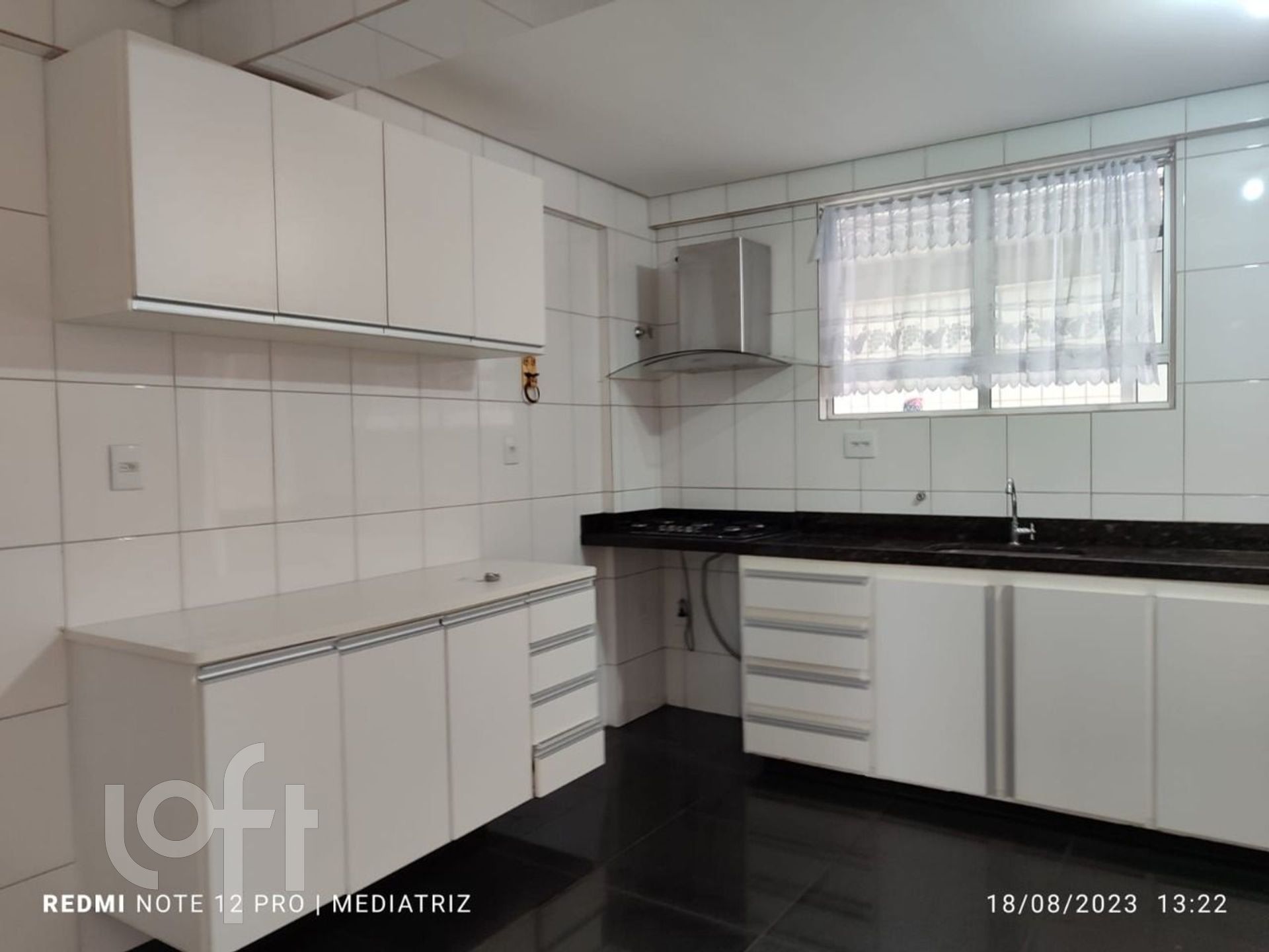 Apartamento à venda com 3 quartos, 110m² - Foto 1