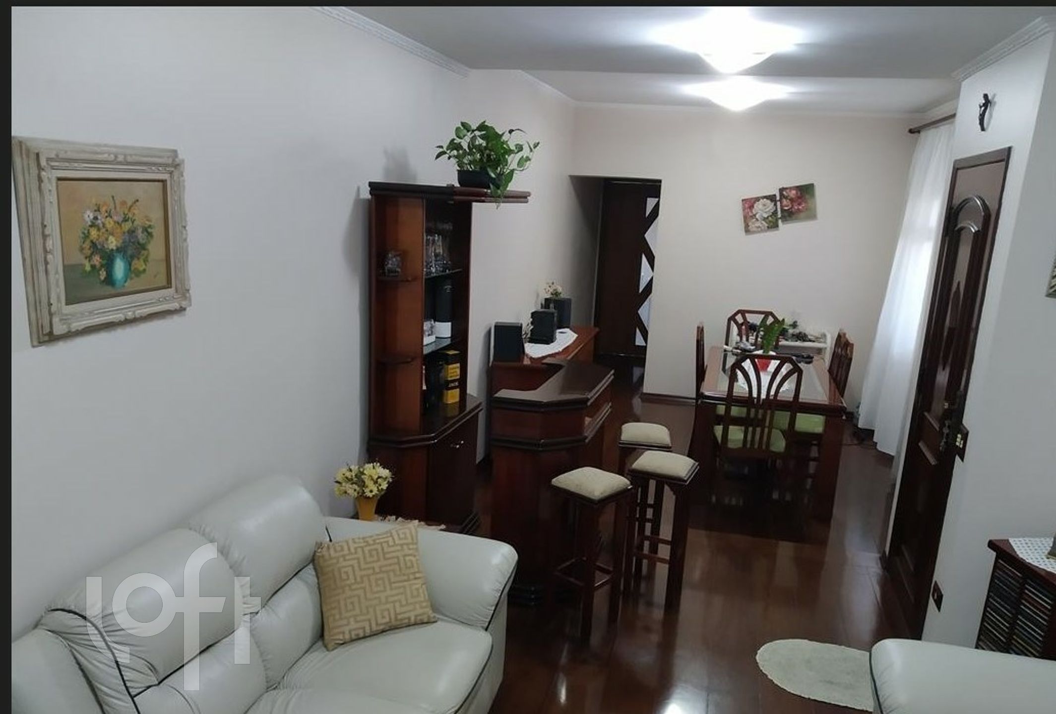 Casa à venda com 3 quartos, 260m² - Foto 1