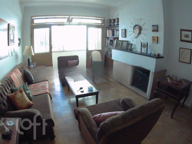 Apartamento com 150m², 3 dormitórios, 1 vaga, Independência em Porto Alegre