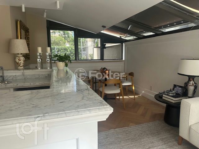Apartamento com 304m², 3 dormitórios, 2 suítes, 3 vagas, Bela Vista em Porto Alegre
