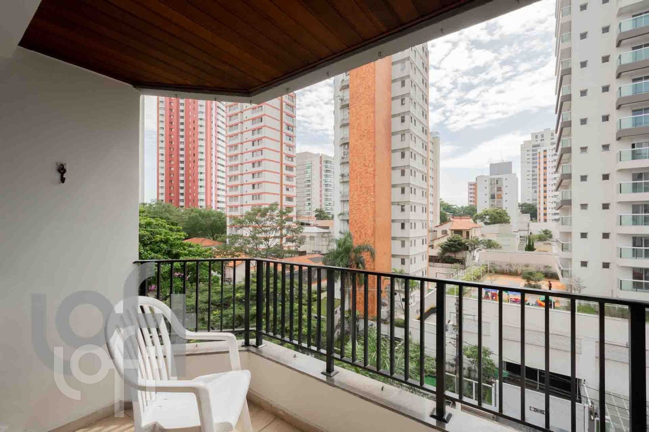 Apartamento à venda com 4 quartos, 146m² - Foto 18