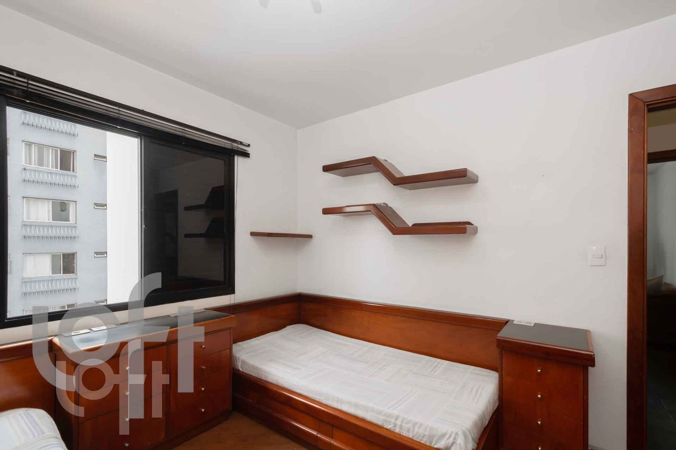 Apartamento à venda com 4 quartos, 146m² - Foto 9