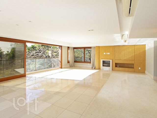 Apartamento com 325m², 3 dormitórios, 3 suítes, 4 vagas, Moinhos de Vento em Porto Alegre